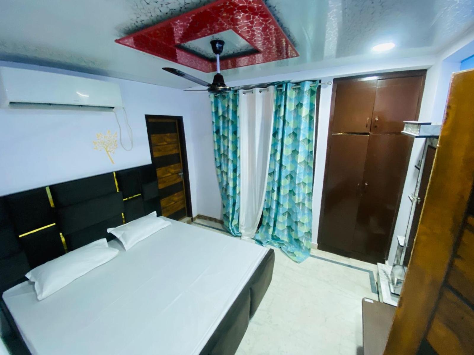 Flips With Mykonos Guest House Nueva Delhi Exterior foto
