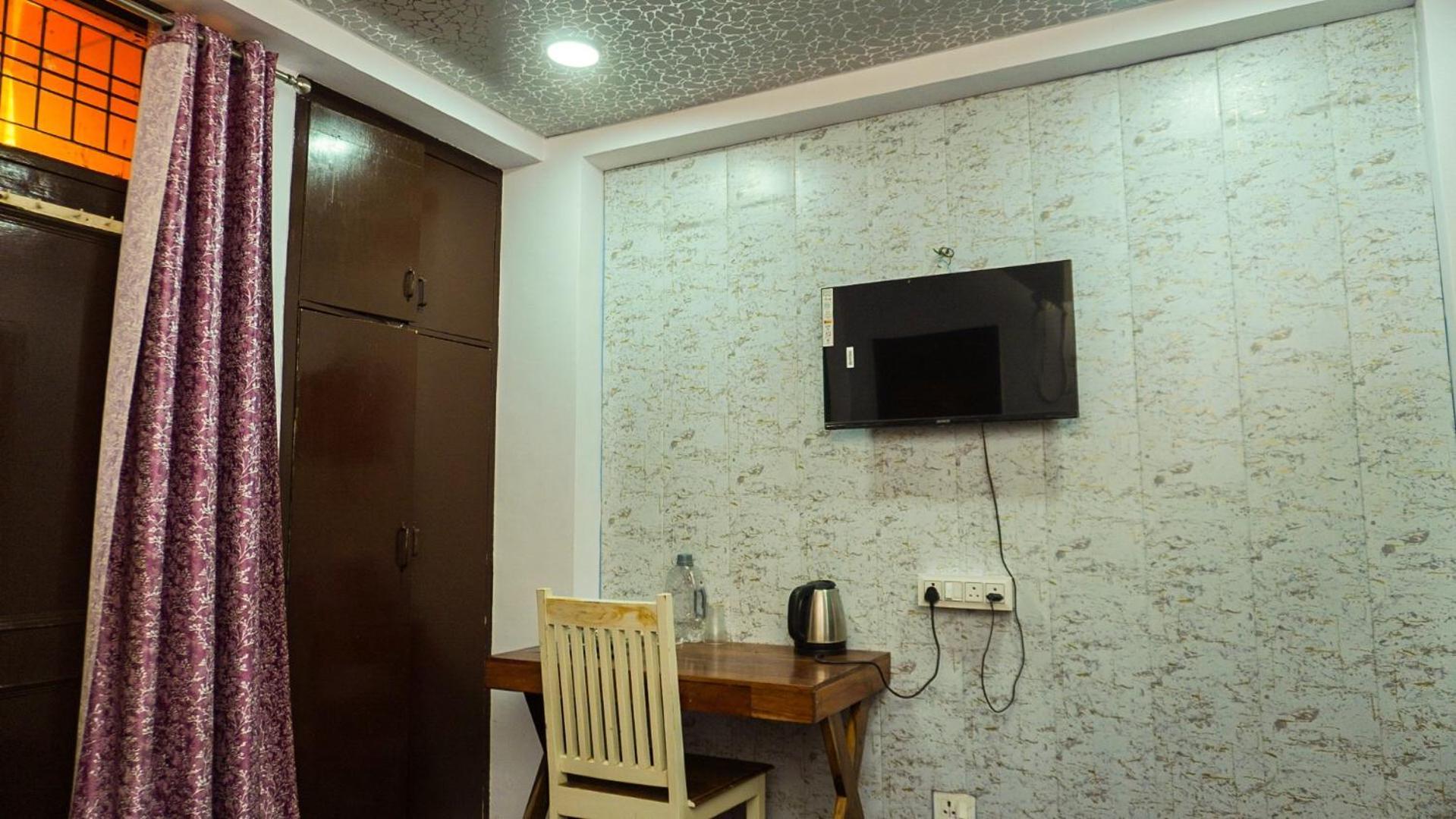 Flips With Mykonos Guest House Nueva Delhi Exterior foto